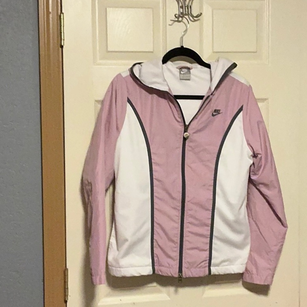 NIKE WINDBREAKER